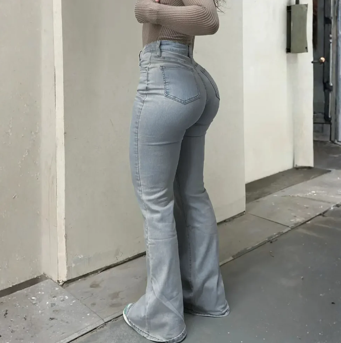 AUREVA | The Sculpted High-Rise Jean